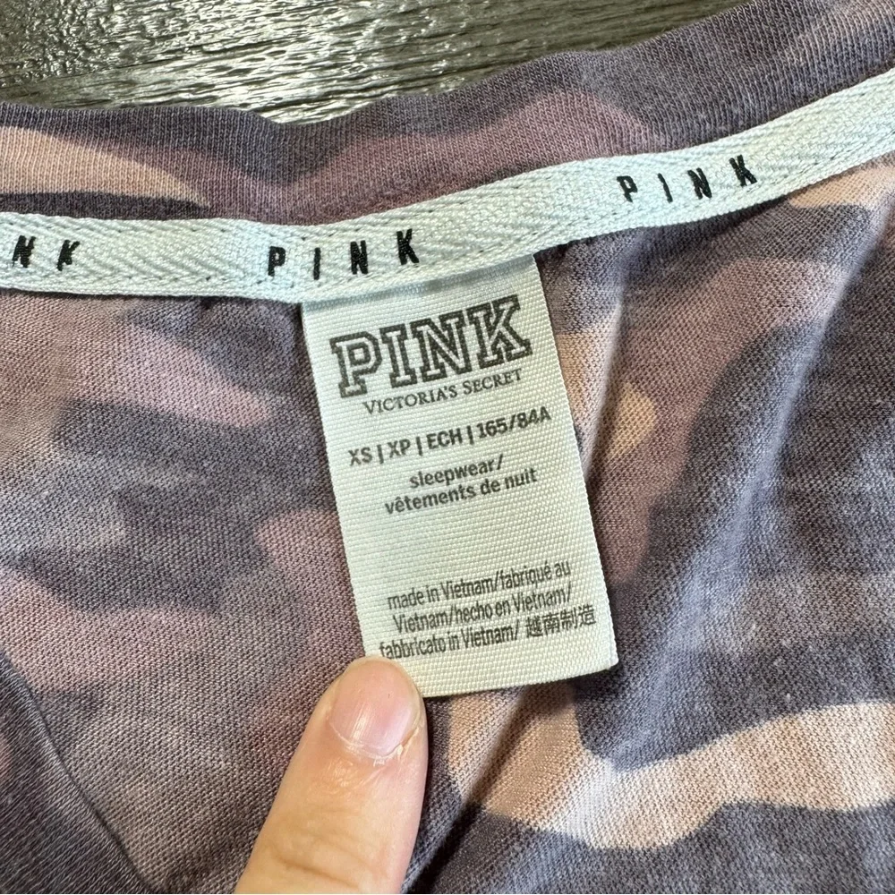 PINK VS Short Sleeve Taupe Tshirt XS Camo - Picture 6 of 8